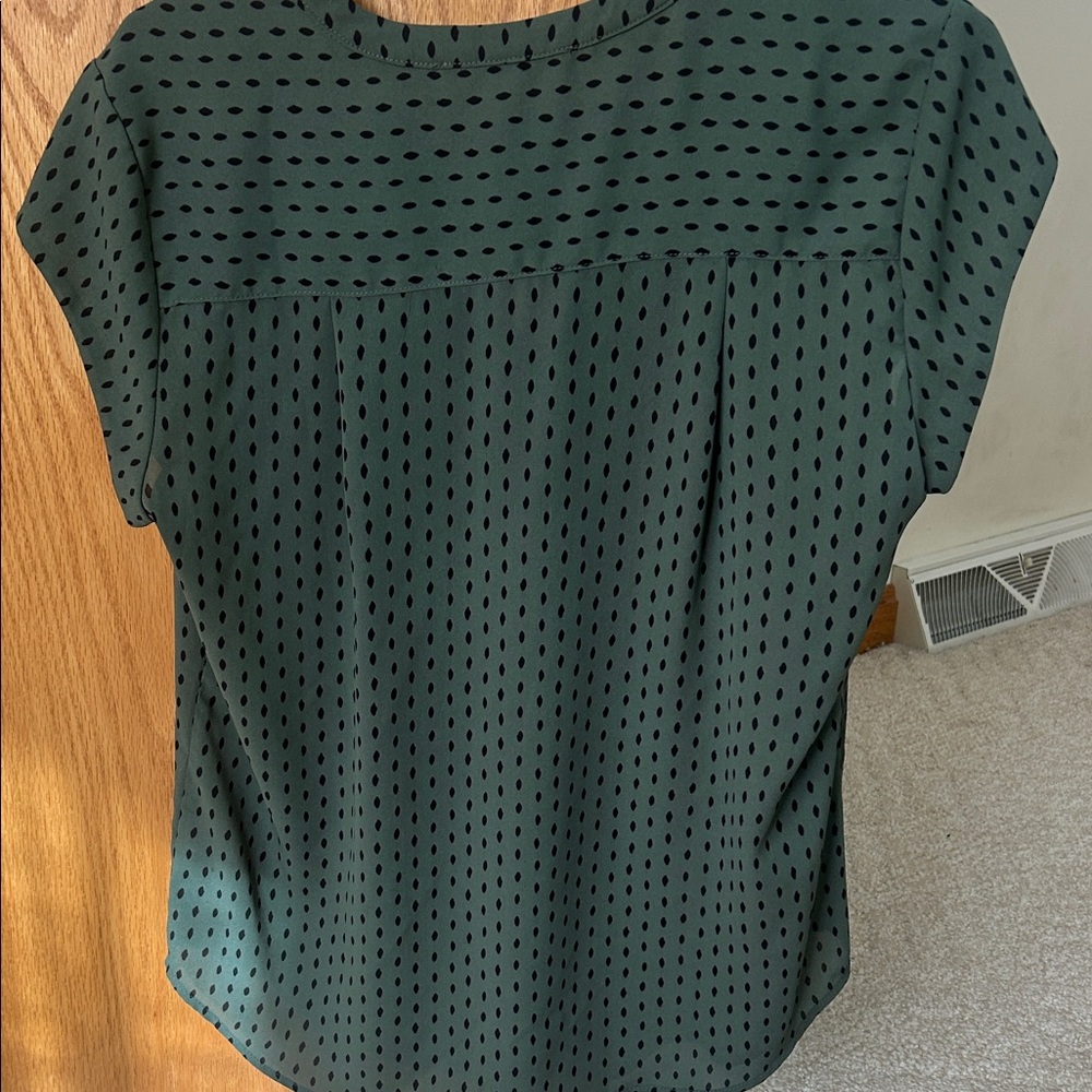 Fun 2 Fun Green Dotted Blouse - Picture 3 of 3